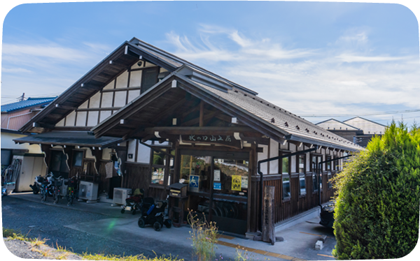 わーくくらぶ・さかえの建物風景